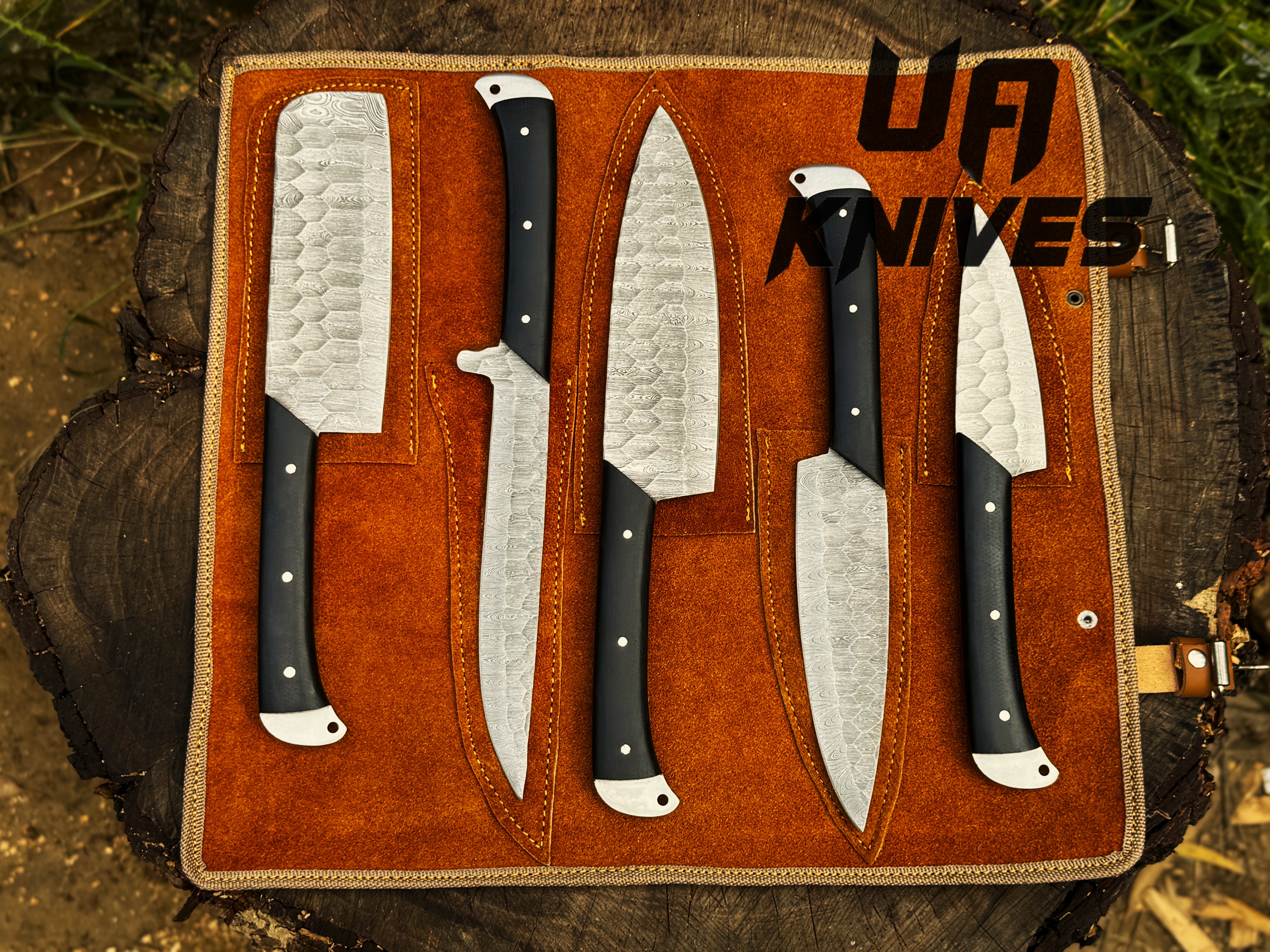 UA Knives Midnight Forge Damascus Steel 5-piece chef BBQ set with full tang blades and genuine leather storage bag. Main image