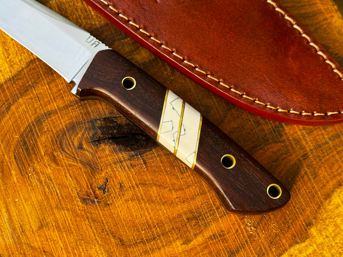 UA SIlver Myst - Stainless Steel Skinner Knife with Sheath