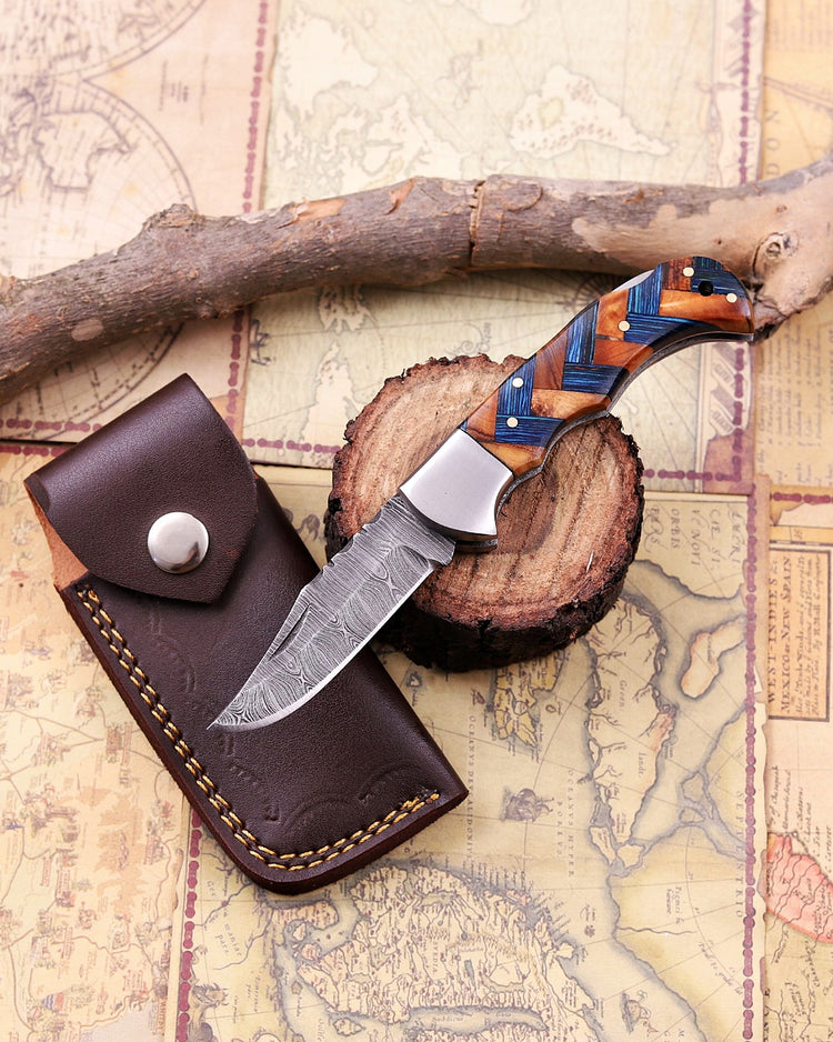 Handmade Damascus Steel EDC Folding Knife – Traditional Pocket Knife with Premium Handle