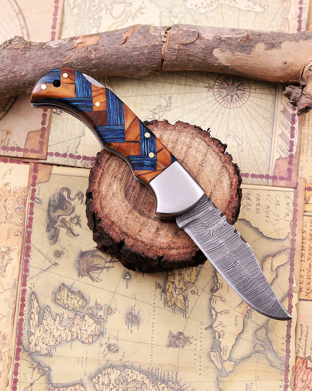 Handmade Damascus Steel EDC Folding Knife – Traditional Pocket Knife with Premium Handle