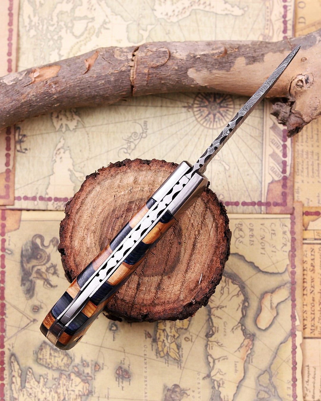 Handmade Damascus Steel EDC Folding Knife – Traditional Pocket Knife with Premium Handle