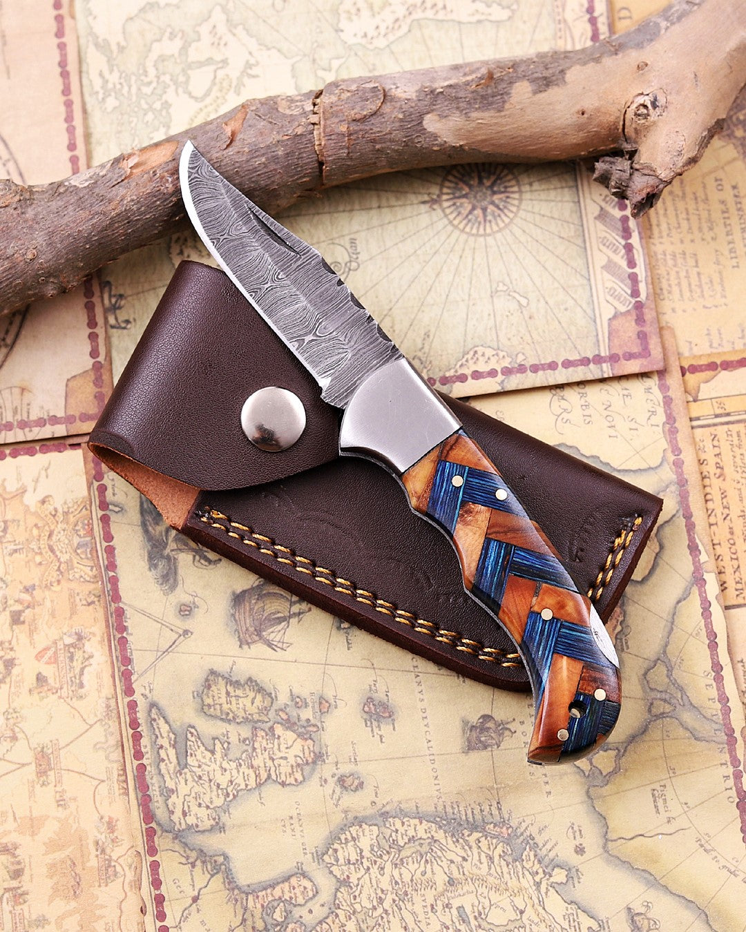 Handmade Damascus Steel EDC Folding Knife – Traditional Pocket Knife with Premium Handle
